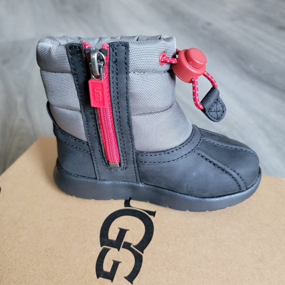 UGG Toddler Puffer Boot Weather Waterproof Boot - Picture 5 of 12